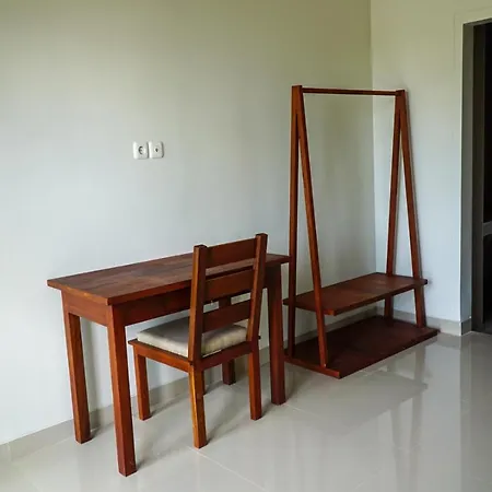 Puri Warung Villa & Guest House
